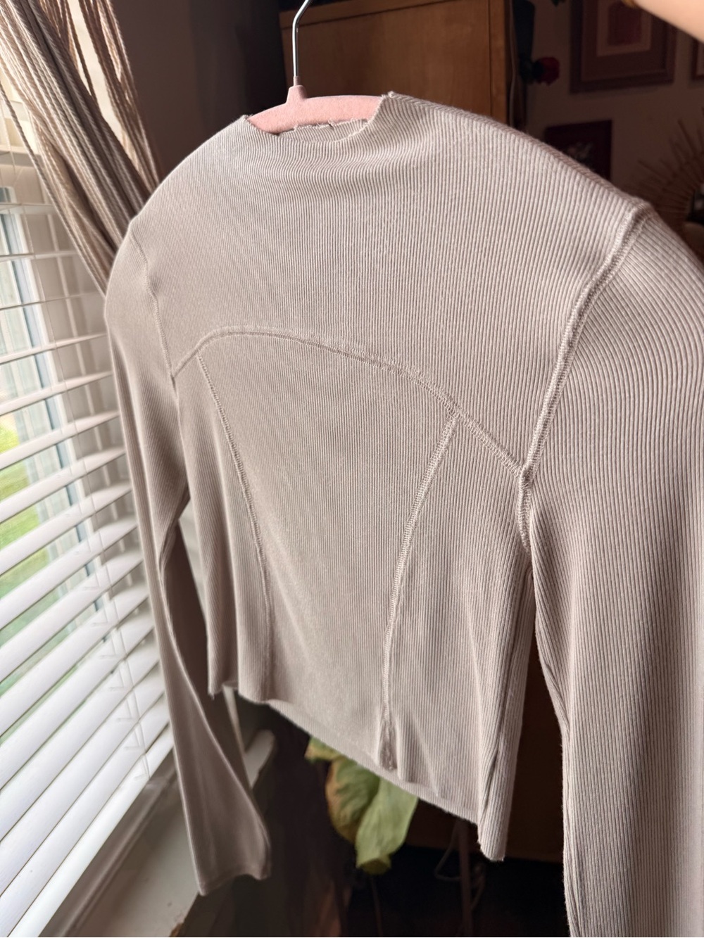 Joah Brown Stitch Mock Neck Long Sleeve Top Dune Flex Rib XS/S - Picture 9 of 10